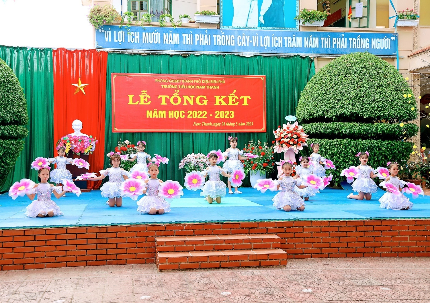 z4381040425748 de3e0d050646e0935192948a117e18c1