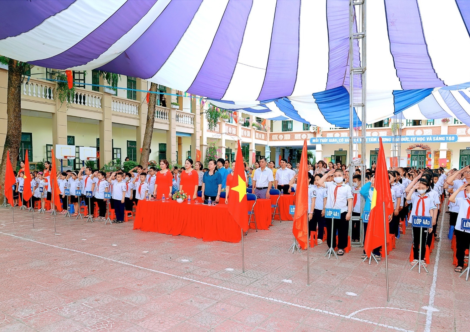 z4381040553418 e53893fa32dc6bcea74ac3b6b826e0bd